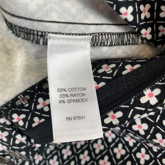 J Jill Capri Pants 12 Black Minimalist Stretchy Geometric Flower All-Over Career - Picture 6 of 13